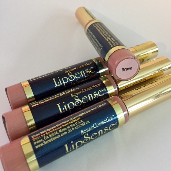LipSense New Bravo - Picture 1 of 4